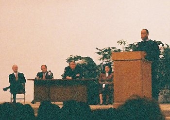 wallace jefferson delivering his message during our naturalization